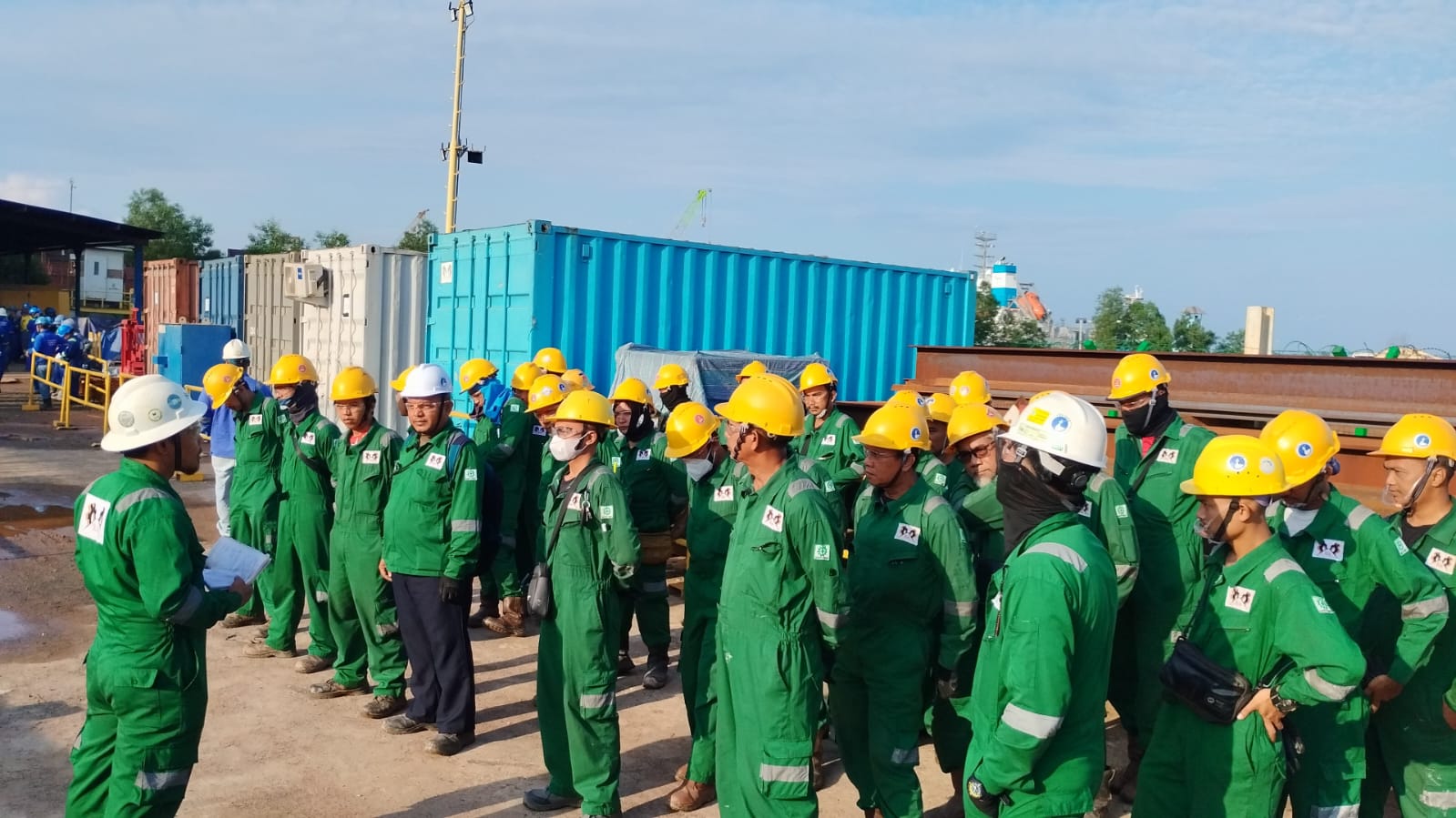 Mozambique project crew toolbox talk before shift